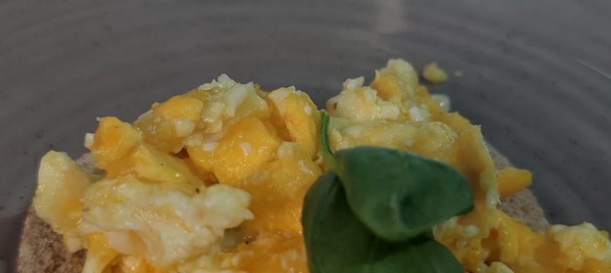 "Huevos revueltos: la cena rápida y nutritiva que estabas buscando"