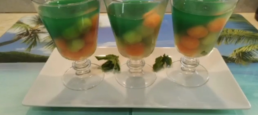 Recetas contra el calor. Bolitas de melon con gelatina de menta