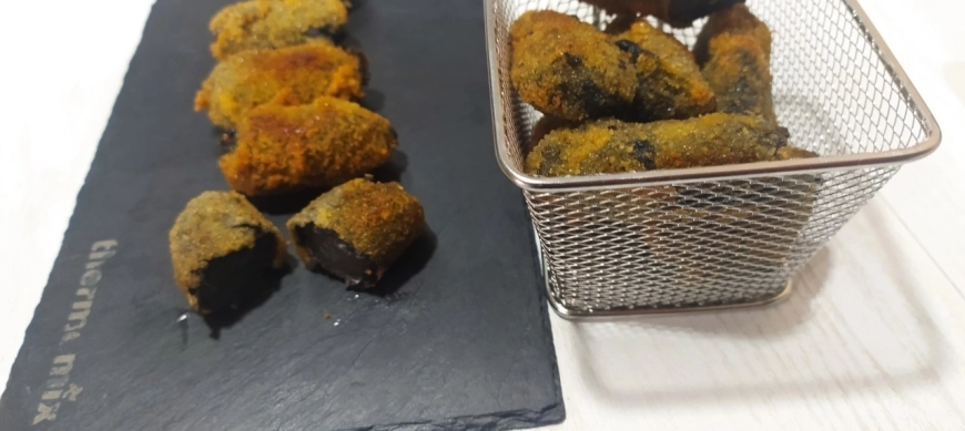 CROQUETAS NEGRAS DE CHIPIRONES
