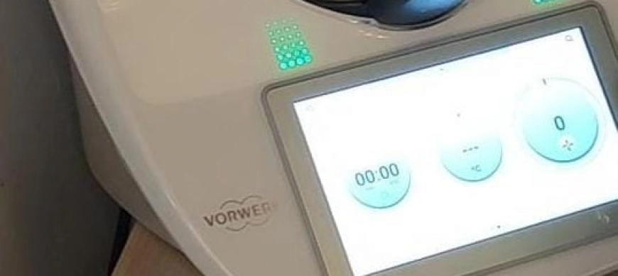 "Refresca tus sentidos con esta deliciosa crema fría de pepinos y yogurt con thermomix sevilla!!