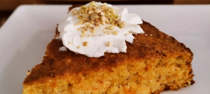 BIZCOCHO PERSA CON ZANAHORIAS Y COCO