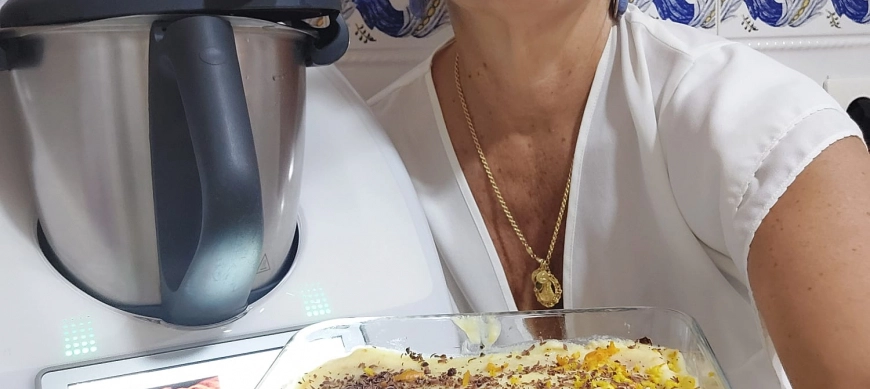 Tiramisú con zumo de naranja