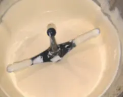 Step <p>Empezamos con la crema pastelera de naranja.</p><p>ponemos 500g de zumo de naranja junto con dos huevos y una yema ,70g de azúcar y programamos 7 minutos /90º/vel 4</p> illustration