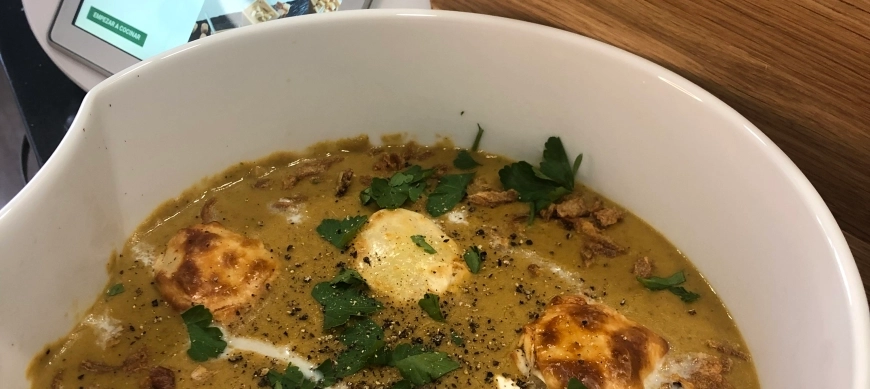 Crema de lentejas con hojaldres de queso de cabra CON THERMOMIX