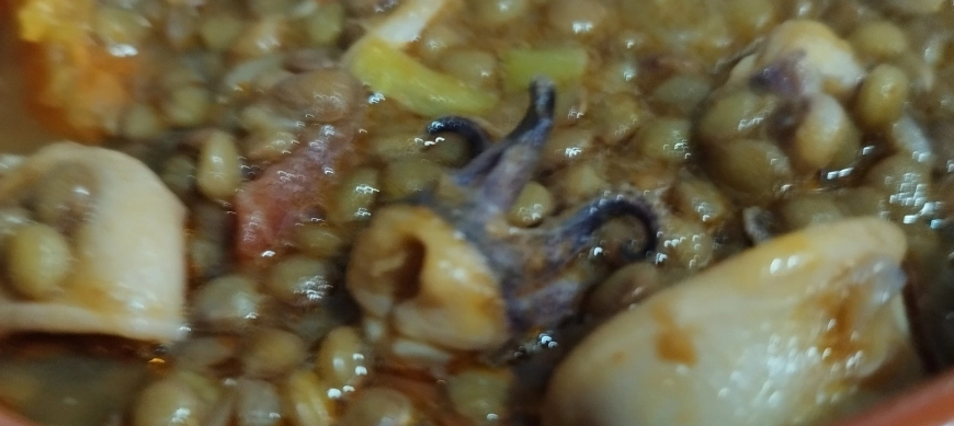 Lentejas con calamares