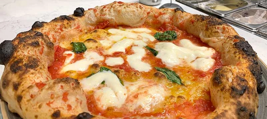 Masa de pizza de larga fermentación, más digerible