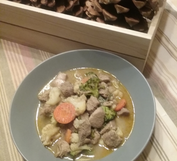 Estofado de cerdo con verduras