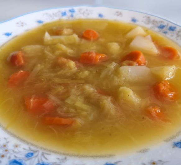 PORRUSALDA / CREMA DE PATATAS, PUERROS Y ZANAHORIAS