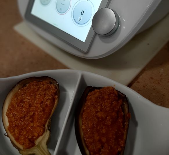 BERENJENAS RELLENAS DE CARNE