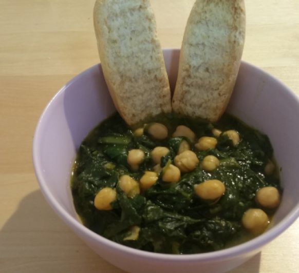 ESPINACAS CON GARBANZOS A LA SEVILLANA